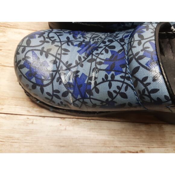 Dansko Women's Vegan Blue Floral Clogs Size 7.5/38 - Some Flaws See Pics - Picture 9 of 16